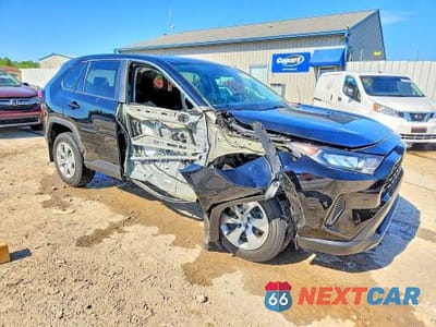 Czwarte zdjęcie samochodu z boku: 2022 TOYOTA RAV4 LE VIN:2T3F1RFV9NW293690 - miniatura