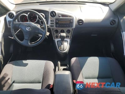 Zdjęcie 8 z 11 samochodu: 2006 TOYOTA COROLLA MATRIX XR VIN:2T1KR30E46C570111 - miniatura