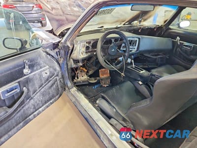 Zdjęcie 8 z 11 samochodu: 1981 CHEVROLET CAMARO VIN:1G1AP87L2BN129242 - miniatura