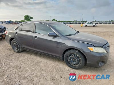Czwarte zdjęcie samochodu z boku: 2011 TOYOTA CAMRY LE VIN:4T1BF3EK5BU775307 - miniatura
