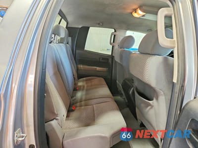 Zdjęcie 10 z 12 samochodu: 2010 TOYOTA TUNDRA DOUBLE CAB SR5 VIN:5TFUY5F1XAX158037 - miniatura