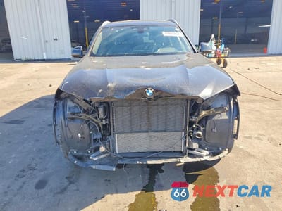 Piąte zdjęcie samochodu w środku: 2019 BMW X3 SDRIVE30I VIN:5UXTR7C51KLR48510 - miniatura