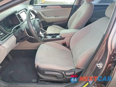 Zdjęcie 7 z 12 samochodu: 2019 HYUNDAI SONATA SE VIN:5NPE24AFXKH752420 - miniatura