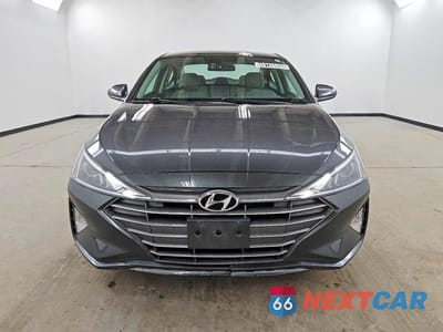 Piąte zdjęcie samochodu w środku: 2020 HYUNDAI ELANTRA SE VIN:5NPD74LF0LH588770 - miniatura