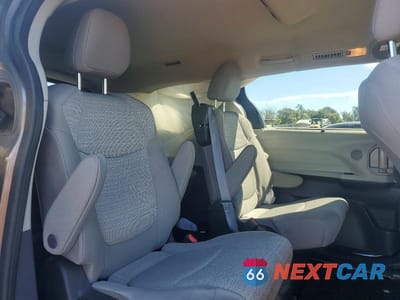 Zdjęcie 11 z 13 samochodu: 2022 TOYOTA SIENNA LE VIN:5TDKRKEC0NS101718 - miniatura