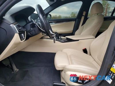 Zdjęcie 7 z 12 samochodu: 2020 BMW 530 XI VIN:WBAJR7C00LCD77901 - miniatura
