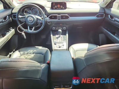 Zdjęcie 8 z 12 samochodu: 2018 MAZDA CX-5 TOURING VIN:JM3KFBCM6J0456031 - miniatura