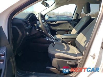 Zdjęcie 7 z 14 samochodu: 2022 FORD ESCAPE SE VIN:1FMCU0G62NUB13892 - miniatura