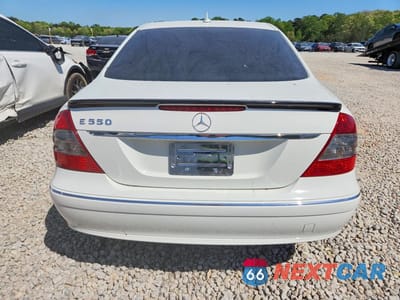 Zdjęcie 6 z 12 samochodu: 2007 MERCEDES-BENZ E 550 VIN:WDBUF72X97B019503 - miniatura