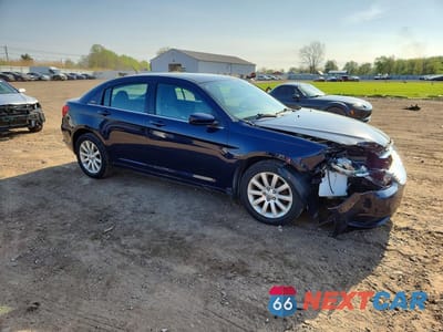Czwarte zdjęcie samochodu z boku: 2014 CHRYSLER 200 TOURING VIN:1C3CCBBB2EN128494 - miniatura