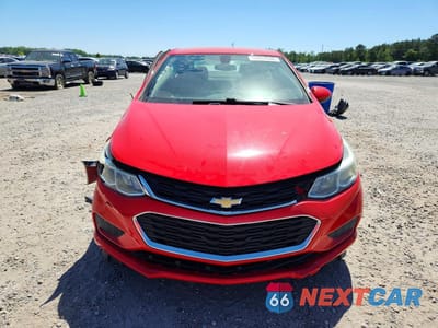 Piąte zdjęcie samochodu w środku: 2018 CHEVROLET CRUZE LS VIN:1G1BC5SM4J7156718 - miniatura