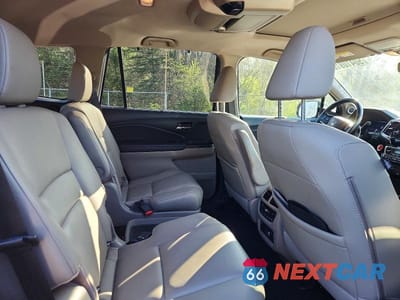 Zdjęcie 11 z 13 samochodu: 2021 HONDA PILOT TOURING VIN:5FNYF6H69MB051565 - miniatura