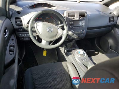 Zdjęcie 8 z 12 samochodu: 2013 NISSAN LEAF S VIN:1N4AZ0CP8DC415032 - miniatura