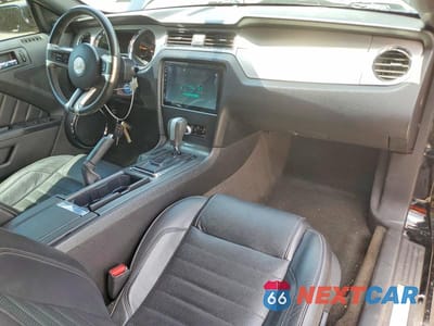 Zdjęcie 8 z 12 samochodu: 2014 FORD MUSTANG VIN:1ZVBP8EMXE5248746 - miniatura