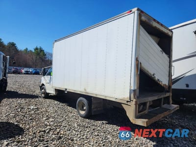 Drugie zdjęcie samochodu z przodu: 2006 GMC SAVANA BOX TRUCK VIN:1GDHG31U061248233 - miniatura