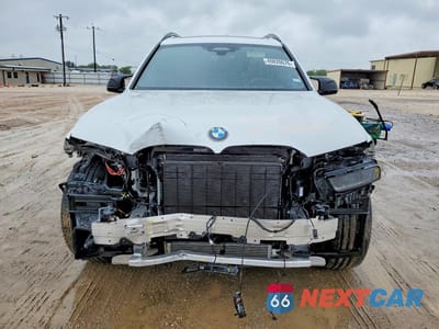 Piąte zdjęcie samochodu w środku: 2025 BMW X7 M60I VIN:5UX33EM02S9Z88326 - miniatura