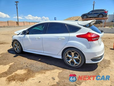 Drugie zdjęcie samochodu z przodu: 2017 FORD FOCUS ST VIN:1FADP3L9XHL254548 - miniatura