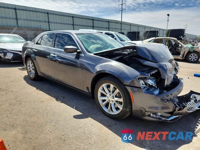Czwarte zdjęcie samochodu z boku: 2016 CHRYSLER 300 LIMITED VIN:2C3CCARG7GH208297 - miniatura