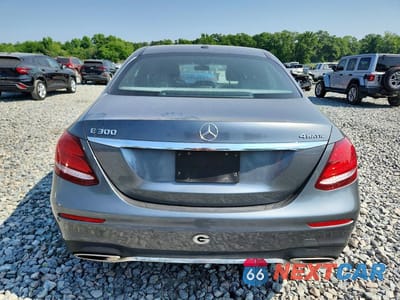 Zdjęcie 6 z 12 samochodu: 2017 MERCEDES-BENZ E 300 4MATIC VIN:WDDZF4KB8HA032914 - miniatura