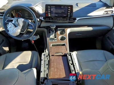 Zdjęcie 8 z 12 samochodu: 2021 TOYOTA SIENNA XLE 8-PASSENGER VIN:5TDYRKEC2MS029736 - miniatura