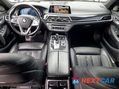 Zdjęcie 8 z 12 samochodu: 2019 BMW 750 I VIN:WBA7F0C51KGM24895 - miniatura