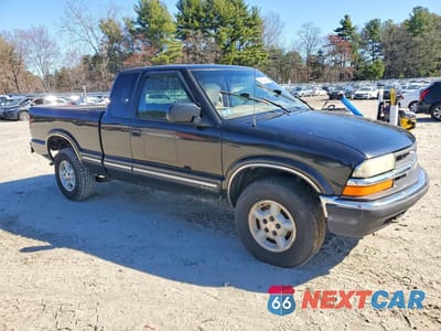 Czwarte zdjęcie samochodu z boku: 2001 CHEVROLET S TRUCK S10 VIN:1GCDT19W818148020 - miniatura