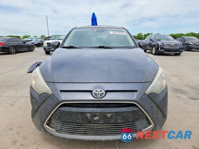 Piąte zdjęcie samochodu w środku: 2018 TOYOTA YARIS IA BASE VIN:3MYDLBYV9JY311617 - miniatura