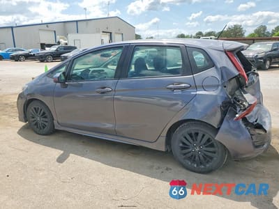 Drugie zdjęcie samochodu z przodu: 2018 HONDA FIT SPORT VIN:3HGGK5H63JM713005 - miniatura