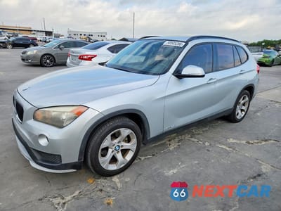 2015 BMW X1 SDRIVE28I WBAVM1C56FV497717 - główne zdjęcie licytacji z USA - miniatura