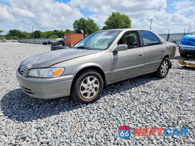 2001 TOYOTA CAMRY LE V6 4T1BF22KX1U118855 - główne zdjęcie licytacji z USA - miniatura