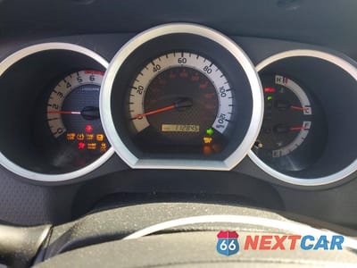 Zdjęcie 9 z 12 samochodu: 2015 TOYOTA TACOMA V6 VIN:3TMMU4FN7FM074120 - miniatura