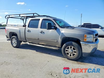Czwarte zdjęcie samochodu z boku: 2014 CHEVROLET SILVERADO K2500 HEAVY DUTY LT VIN:1GC1KXC85EF134712 - miniatura