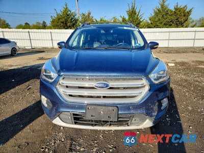 Piąte zdjęcie samochodu w środku: 2018 FORD ESCAPE TITANIUM VIN:1FMCU9J92JUA66963 - miniatura