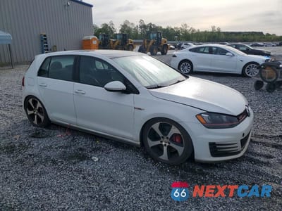 Czwarte zdjęcie samochodu z boku: 2016 VOLKSWAGEN GTI S VIN:3VW447AU8GM051668 - miniatura
