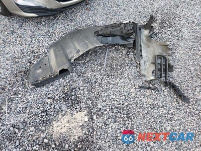 Zdjęcie 13 z 13 samochodu: 2015 PORSCHE CAYENNE TURBO VIN:WP1AC2A26FLA80496 - miniatura