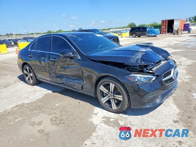 Czwarte zdjęcie samochodu z boku: 2024 MERCEDES-BENZ C 300 VIN:W1KAF4GB5RR182049 - miniatura