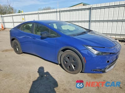 Czwarte zdjęcie samochodu z boku: 2023 TOYOTA PRIUS LE VIN:JTDACAAU0P3008286 - miniatura