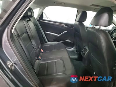 Zdjęcie 10 z 12 samochodu: 2016 VOLKSWAGEN PASSAT VIN:1VWBT7A35GC068754 - miniatura