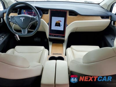 Zdjęcie 8 z 14 samochodu: 2018 TESLA MODEL X VIN:5YJXCAE28JF102333 - miniatura
