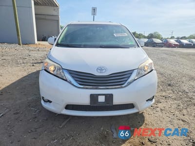 Piąte zdjęcie samochodu w środku: 2014 TOYOTA SIENNA XLE 8-PASSENGER VIN:5TDYK3DC9ES490056 - miniatura