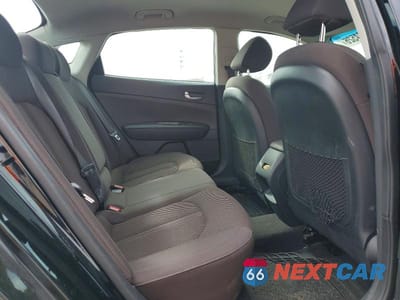 Zdjęcie 10 z 12 samochodu: 2019 KIA OPTIMA LX VIN:5XXGT4L32KG325365 - miniatura