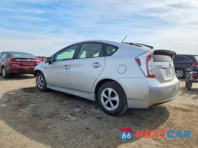 Drugie zdjęcie samochodu z przodu: 2014 TOYOTA PRIUS THREE VIN:JTDKN3DU4E1745053 - miniatura