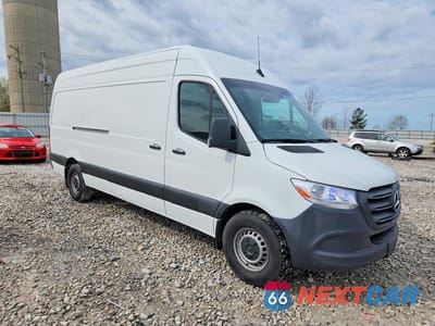Czwarte zdjęcie samochodu z boku: 2021 MERCEDES BENZ SPRINTER 2500 DELIVERY VAN VIN:W1Y4DCHY8MT047102 - miniatura