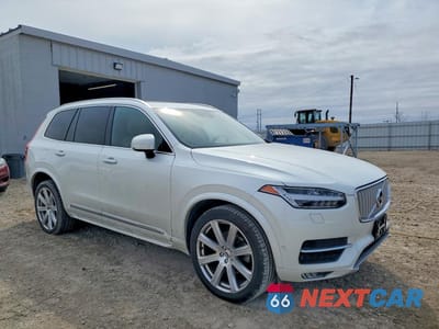 Czwarte zdjęcie samochodu z boku: 2016 VOLVO XC90 T6 VIN:YV4A22PL7G1038059 - miniatura