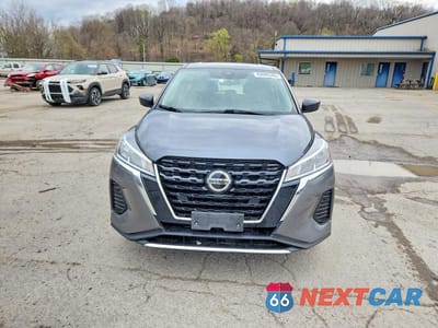 Piąte zdjęcie samochodu w środku: 2023 NISSAN KICKS S VIN:3N1CP5BV1PL476143 - miniatura