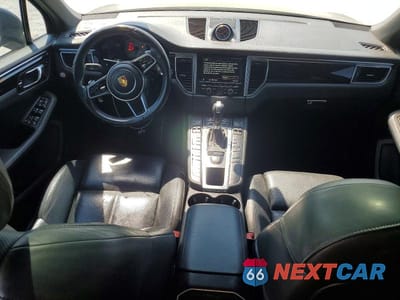 Zdjęcie 8 z 13 samochodu: 2016 PORSCHE MACAN S VIN:WP1AB2A50GLB47494 - miniatura