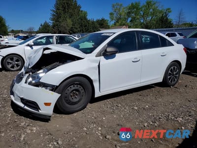 2015 CHEVROLET CRUZE LS 1G1PA5SG2F7290849 - główne zdjęcie licytacji z USA - miniatura
