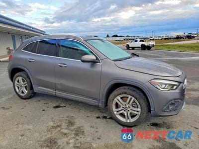 Czwarte zdjęcie samochodu z boku: 2021 MERCEDES-BENZ GLA 250 4MATIC VIN:W1N4N4HB5MJ157998 - miniatura