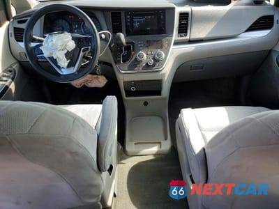 Zdjęcie 8 z 14 samochodu: 2015 TOYOTA SIENNA L 7-PASSENGER VIN:5TDZK3DCXFS635532 - miniatura