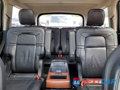 Zdjęcie 10 z 13 samochodu: 2020 LINCOLN AVIATOR RESERVE VIN:5LM5J7XC7LGL23333 - miniatura